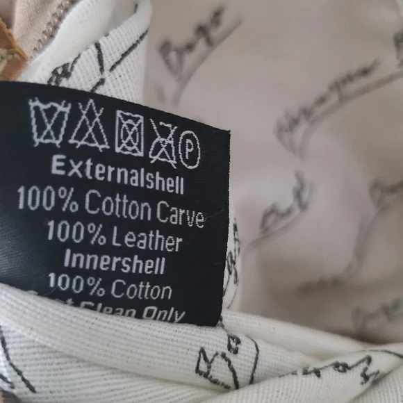 NWT Highland Cow Leather Weekender Tote Bag - Picture 6 of 7